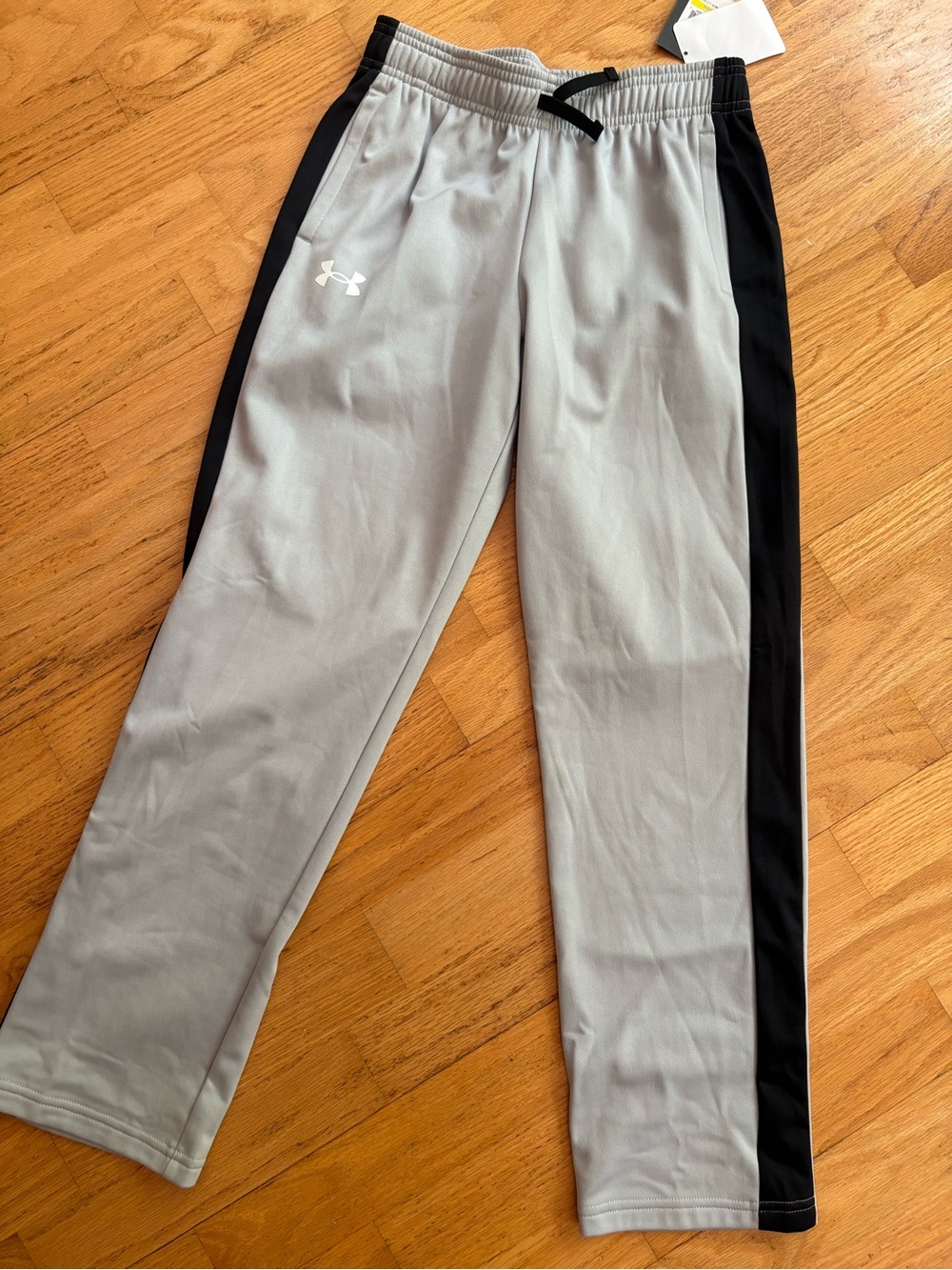 Under Armour Youth Medium Light Gray Brawler pants